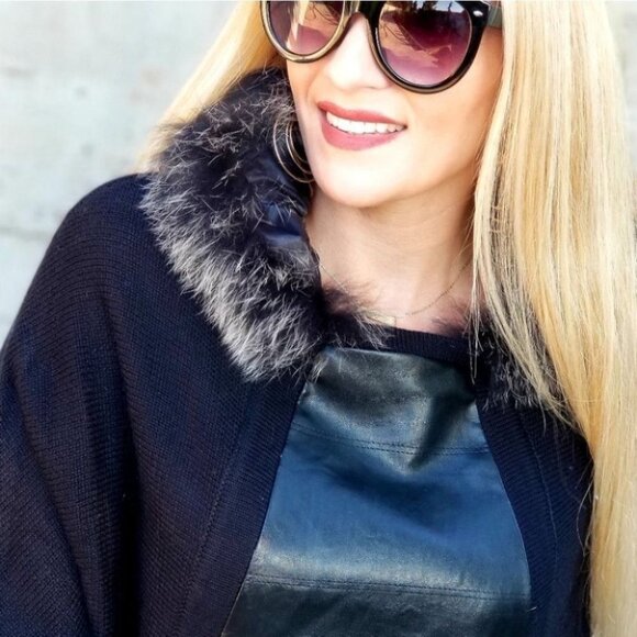 So Comfy Sweater with hoodie - Picture 6 of 6